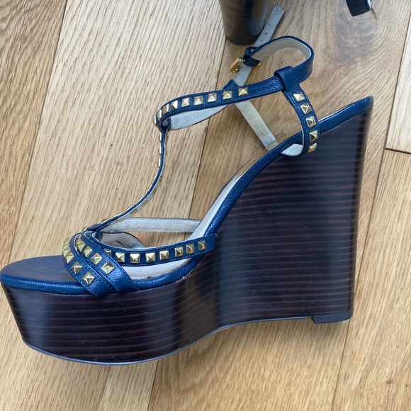 Michael Kors Navy Wedge Sandals 8 1/2 - Picture 4 of 4
